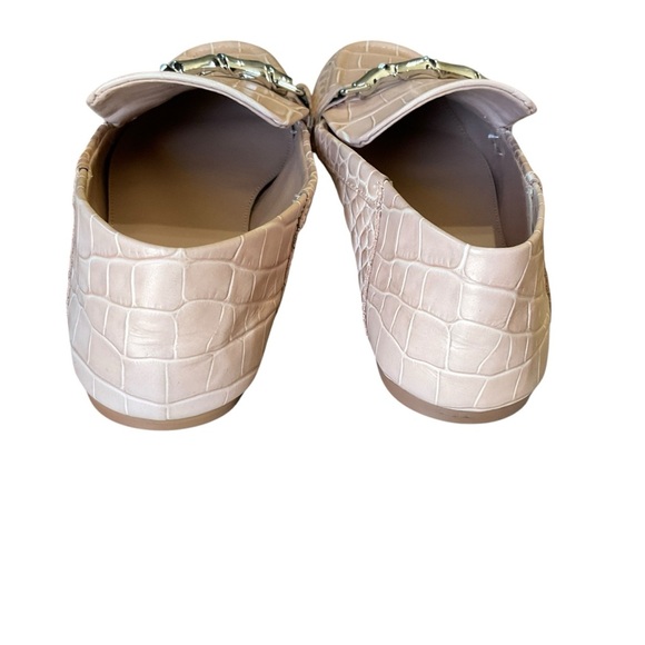 VINCE CAMUTO PERENNA EMBOSSED PINK LEATHER LOAFER - Picture 5 of 8